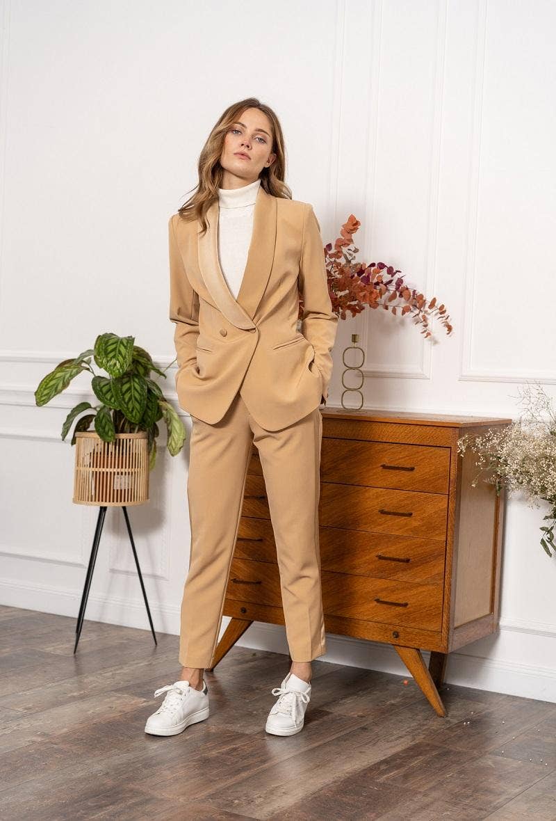 Attentif Paris – Engroshandel Habitjakke – til kvinder – Slim fit plain smokingjakke19