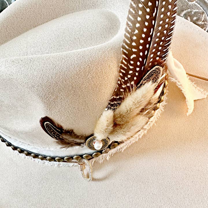 LEGEND Verstellbarer Hut aus Veloursleder für den Großhandel von Sweet Grace