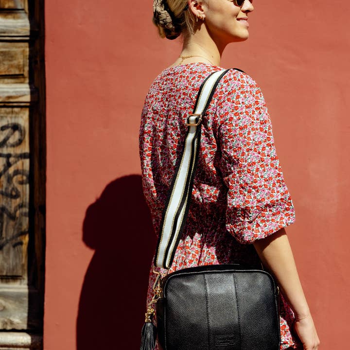 Pom Pom London – wholesale Crossbody bag – Women's – Pom Pom London City Plus Bag Black & Strap Black Mix4