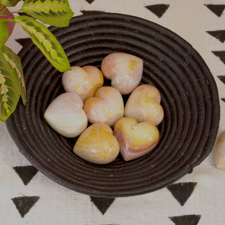 Collection artisanale de bols ougandais pour la vente par AARVEN