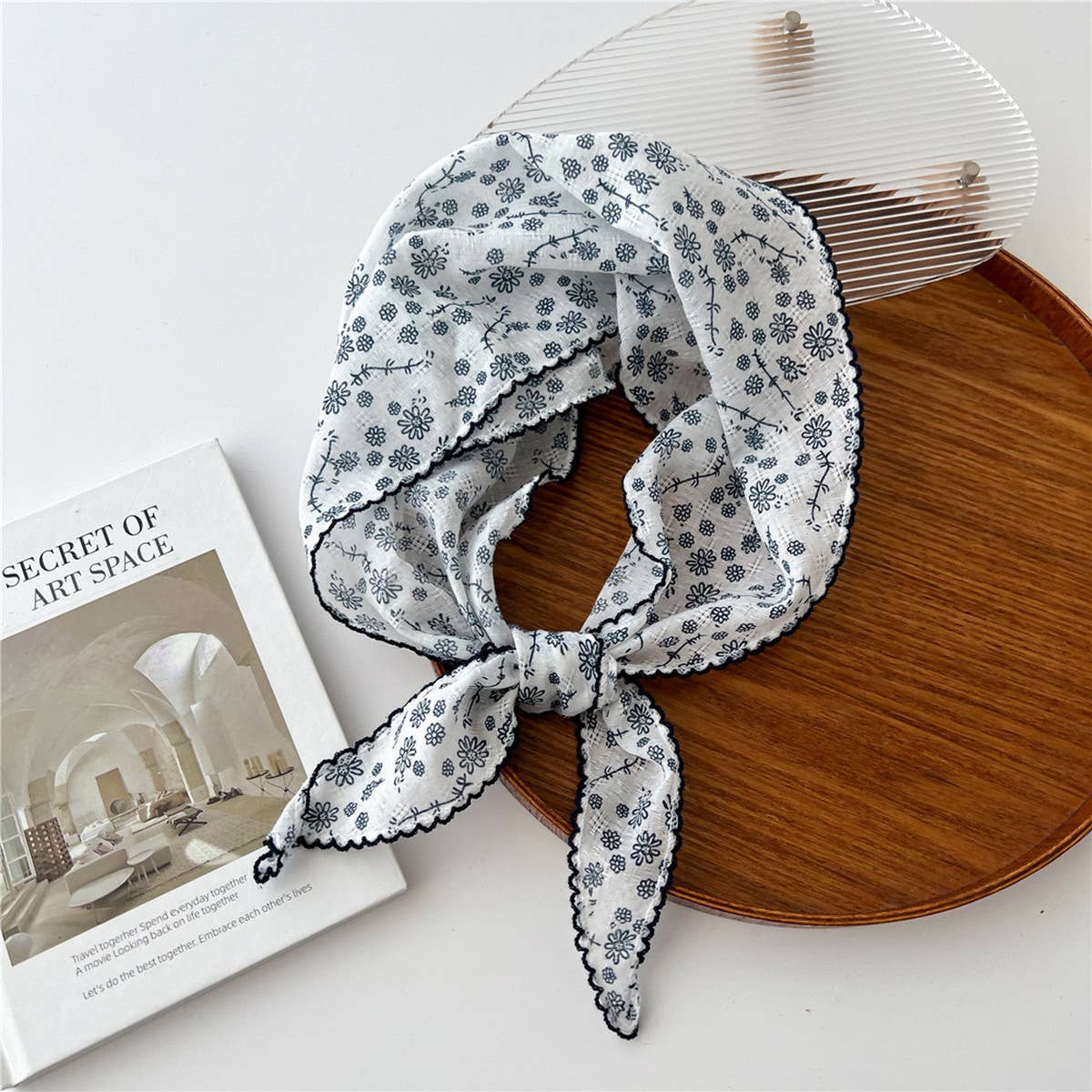 ACCITY - Wholesale Scarf - Women's - Lace Trim Cotton Linen Floral Triangle Scarf_CWASC085010