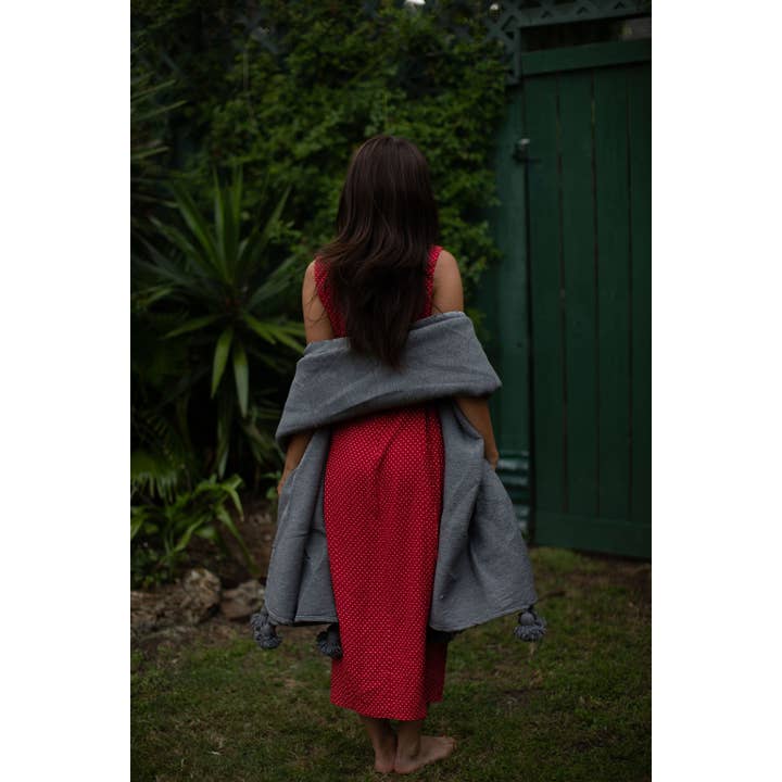 Voyage - Wholesale Throw Blanket - Blanket/Throw Pom Pom - Handmade Morocco - Grey5