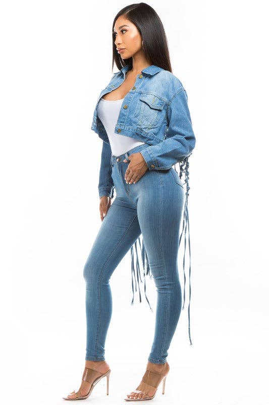 bleu VESTE COURTE EN JEAN POUR FEMMES en vente sur Faire3