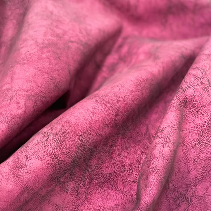 Western Linens - Vente Tapis - Cuir gaufré - demi-peau de 20 pieds carrés1