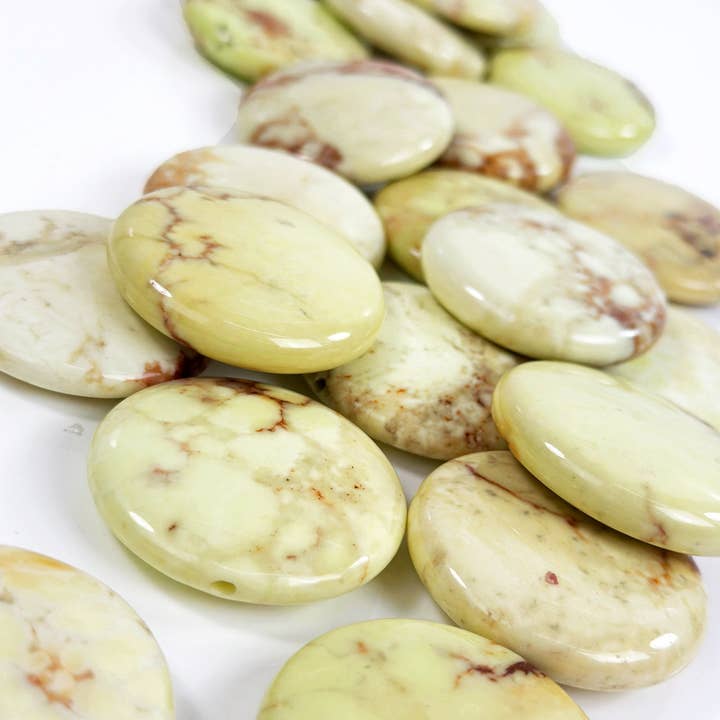 Crisoprasio di Limone Diaspro 40mm Tondo Gonfio - Lotto di 140 pezzi per la vendita all'ingrosso da parte di Hartman & Rose