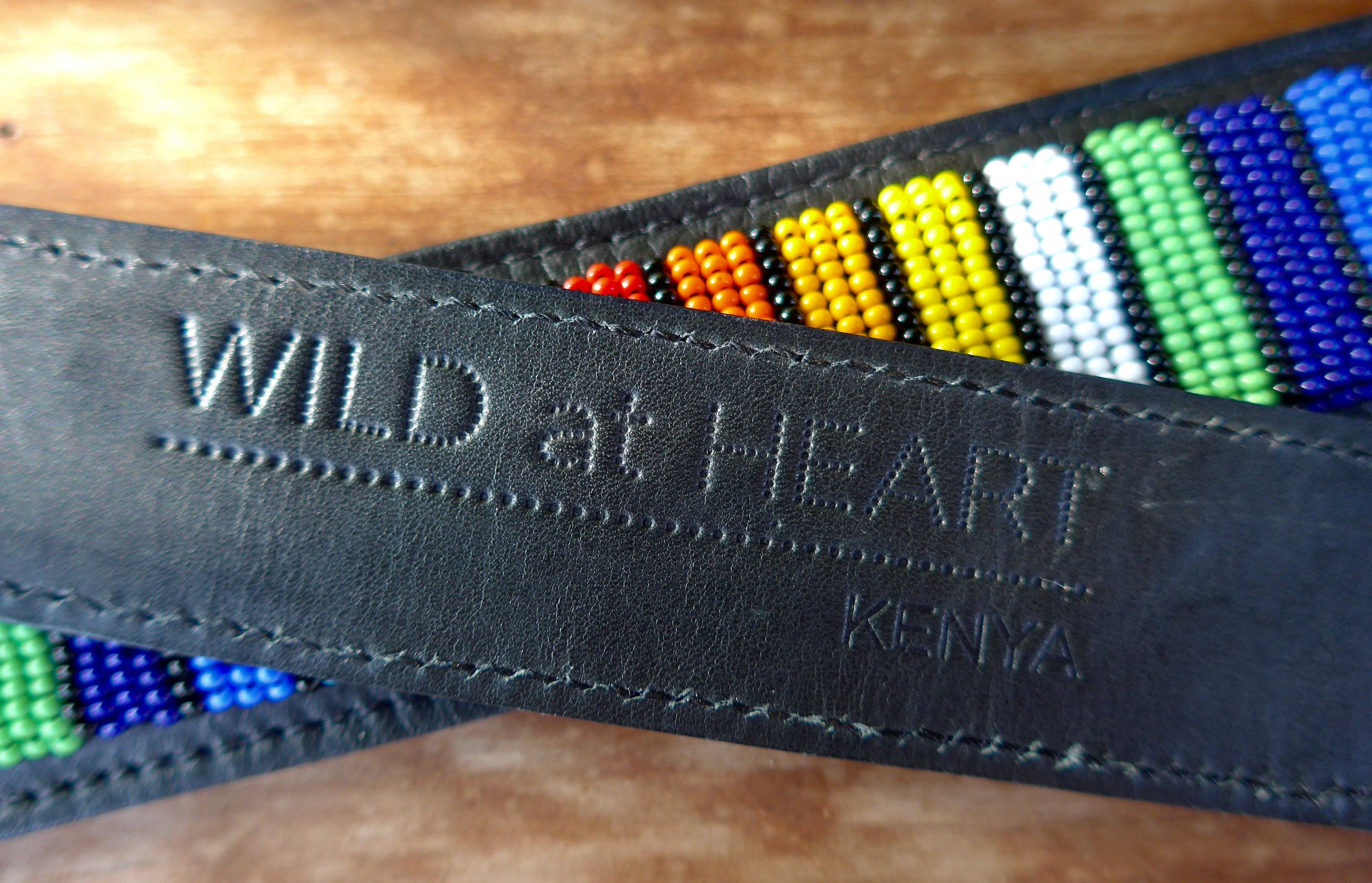 WILD at HEART Kenya - Vendita all'ingrosso Collare - Cani - Collare per cani in pelle nera con perline arcobaleno4
