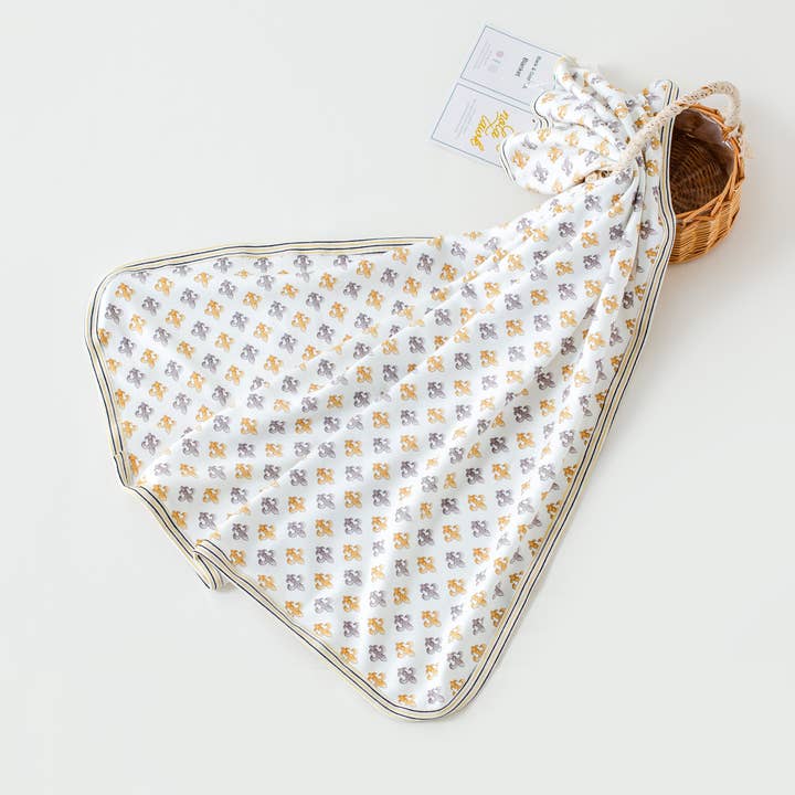 Zwart en Goud Fleur de Lis Organische Katoenen Babydeken voor wholesale door Nola Tawk