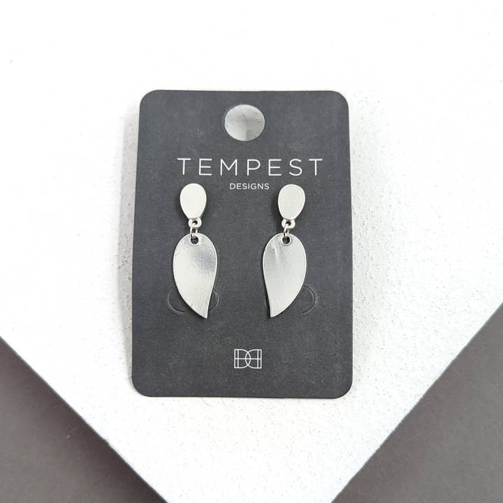 Tempest Designs – wholesale Dangle earrings – Sleek drop dangle earrings1