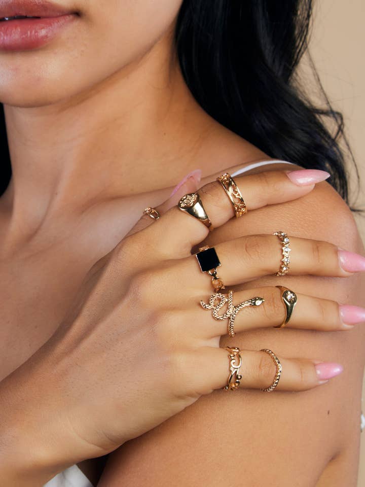 Ensemble de bagues empilables pour la vente par Pristti Design