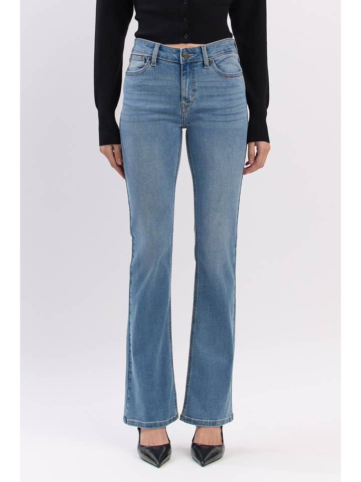 Hämnd Imogen Mid Rise Bootcut Regelbunden - Hämnd för wholesale på Faire