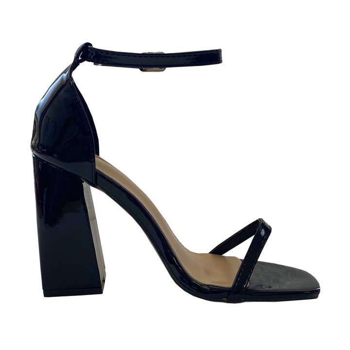 Gianna Black and other Purchase Wholesale pichet en céramique. Free Returns & Net 60 Terms on Faire trending on Faire.