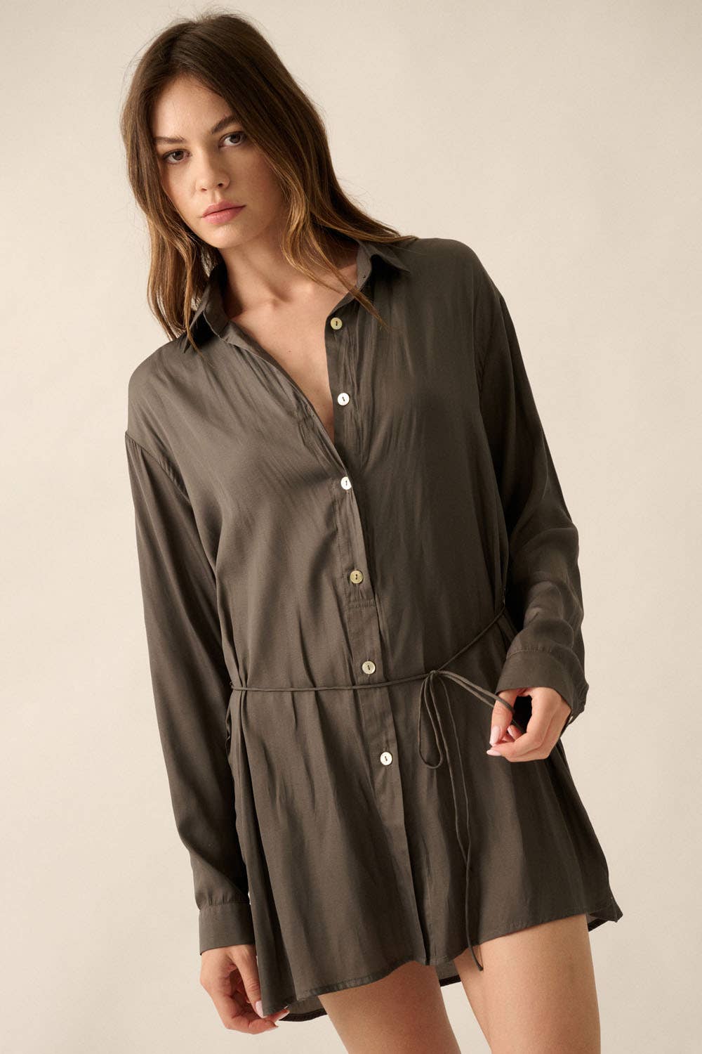 Promesa USA – Romper - Mulher por atacado – Macaquinho sólido de cetim com botão, cintura alta e cinto12