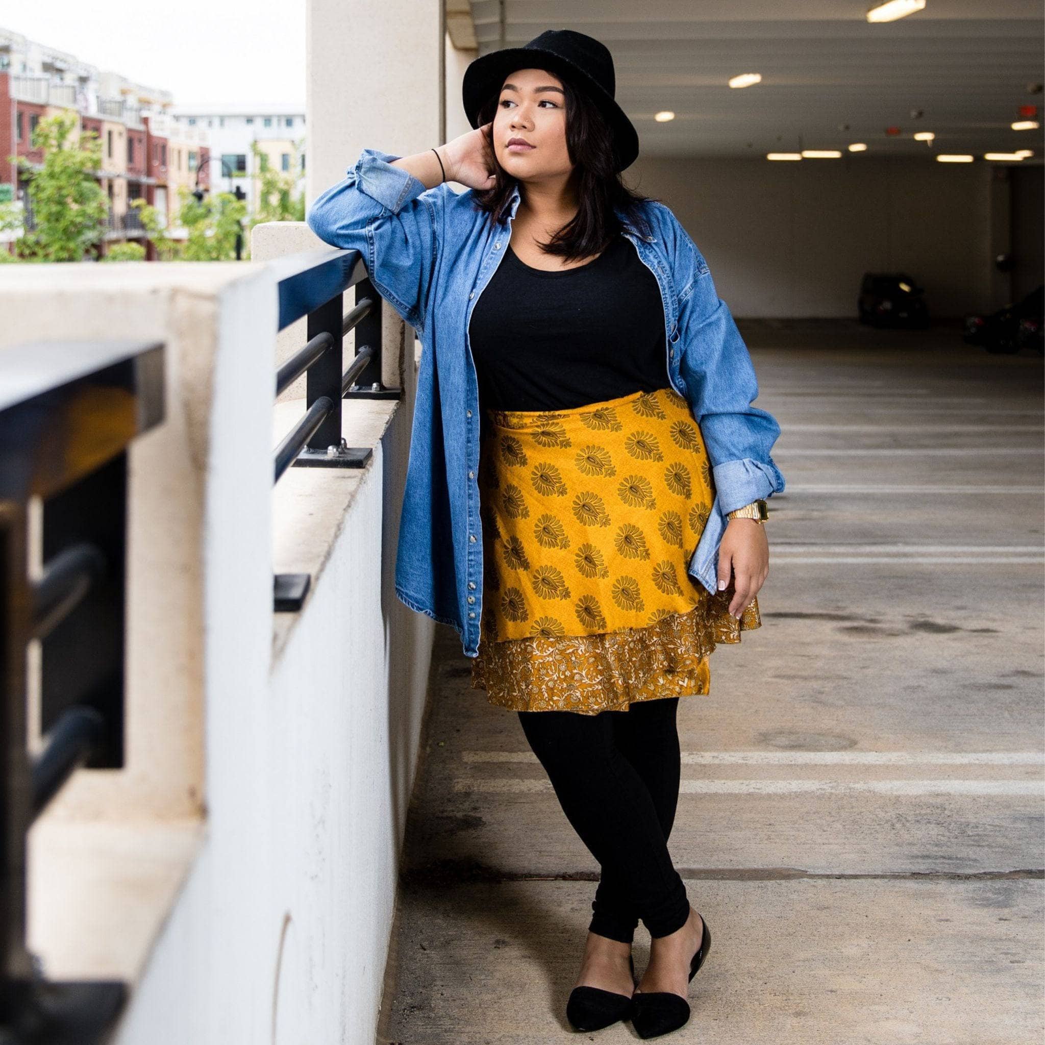 Darn Good Yarn - Wholesale Skirt - Women's - Knee-Length: "Mini" Sari Wrap Skirts6