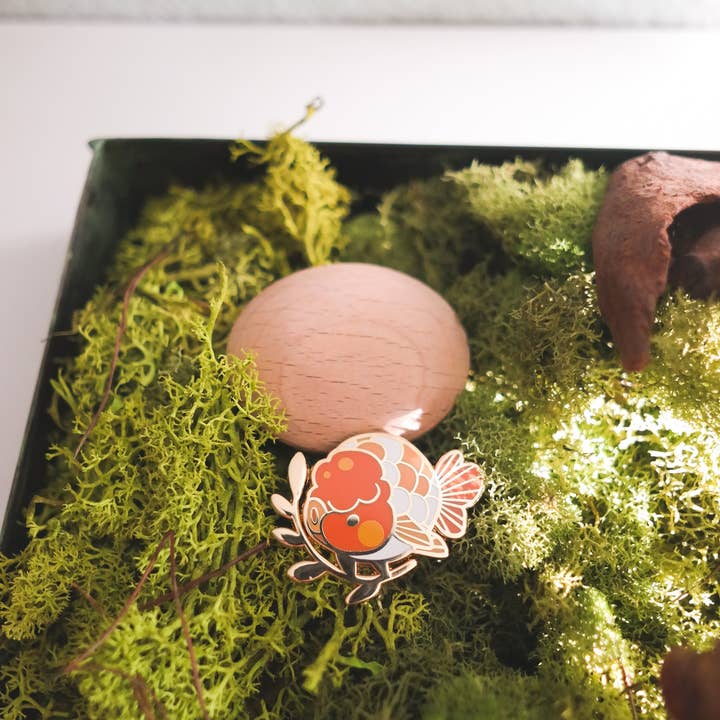 Thousand Skies - Wholesale Lapel Pin/Button - Enamel Pin - Fancy Goldfish - Golden Ranchu3