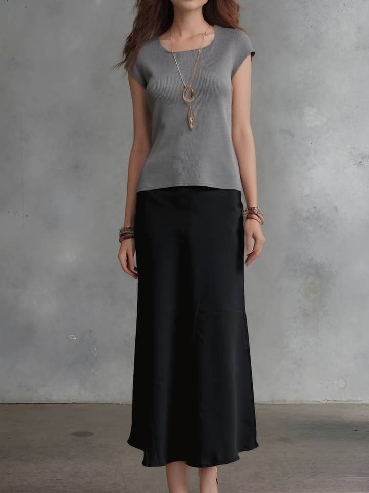 Pleating Short Sleeves Top- Soft Square - Grey for wholesale by Ellyndale