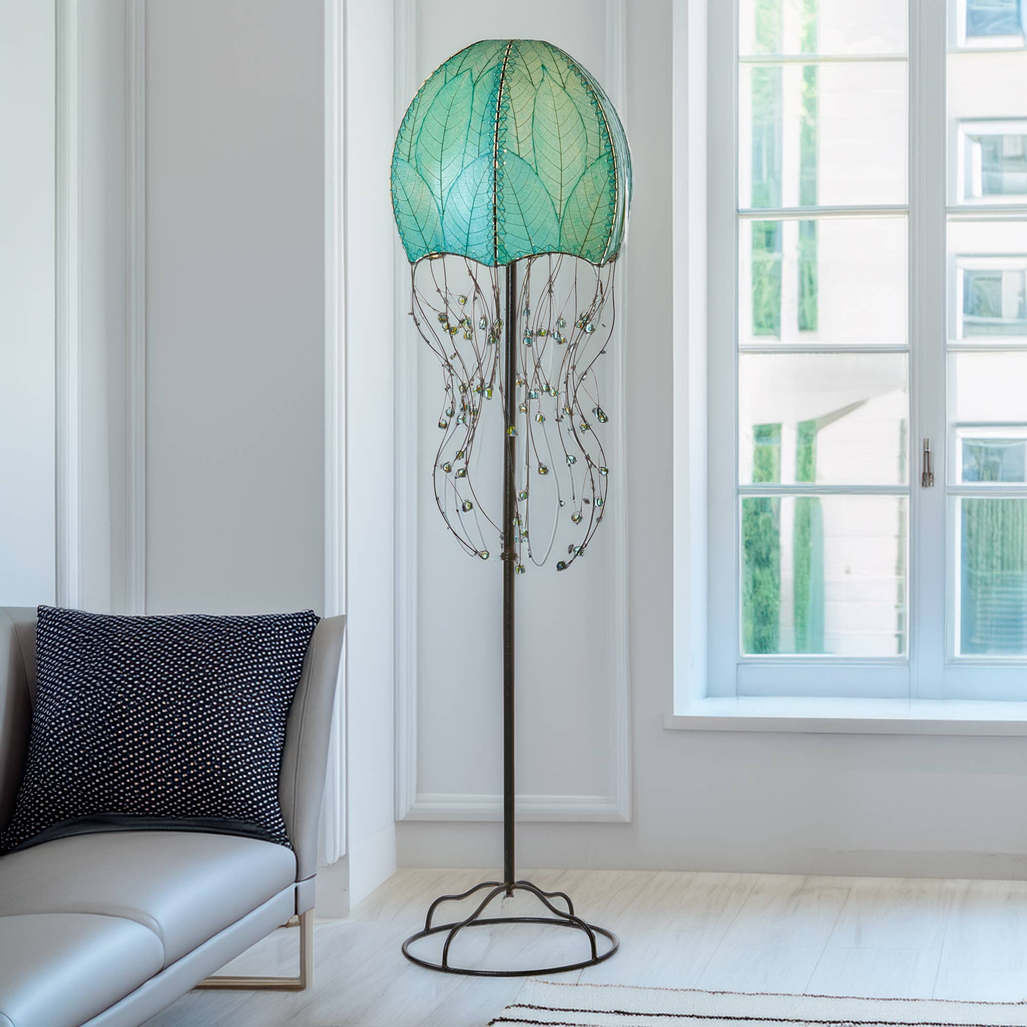 Eangee Home Design - Vente Lampes sur pied - Grande lampe Jellyfish bleu mer, abat-jour en feuilles de cacao1