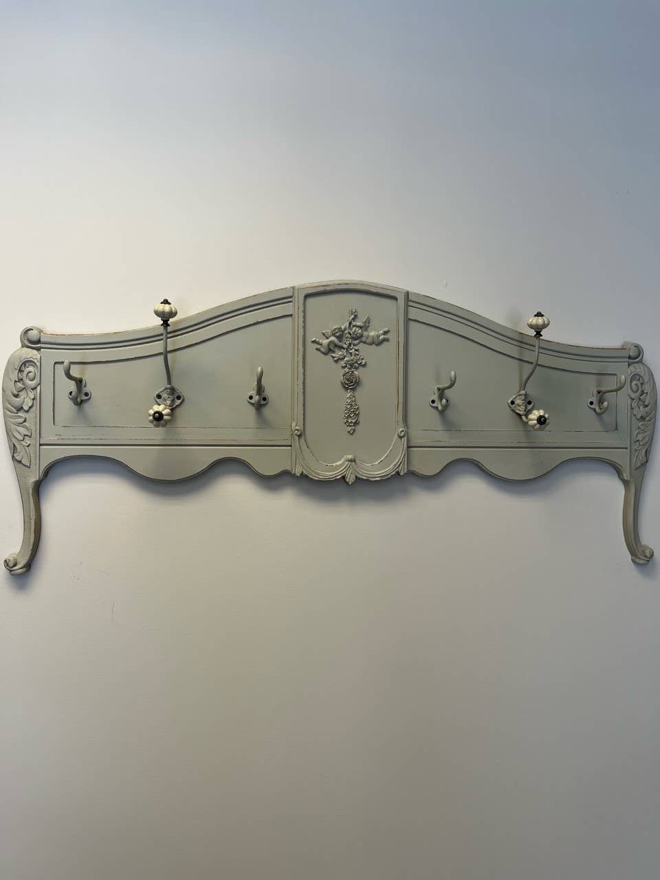 Vagabond Vintage – wholesale Coat rack – 6-HOOK WALL MOUNTED COAT RACK1