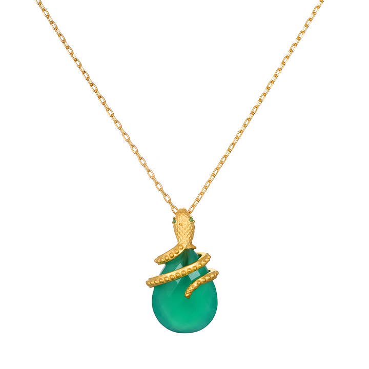 Collier pendentif serpent avec goutte d'onyx vert de 46 cm pour la vente par Satya Jewelry