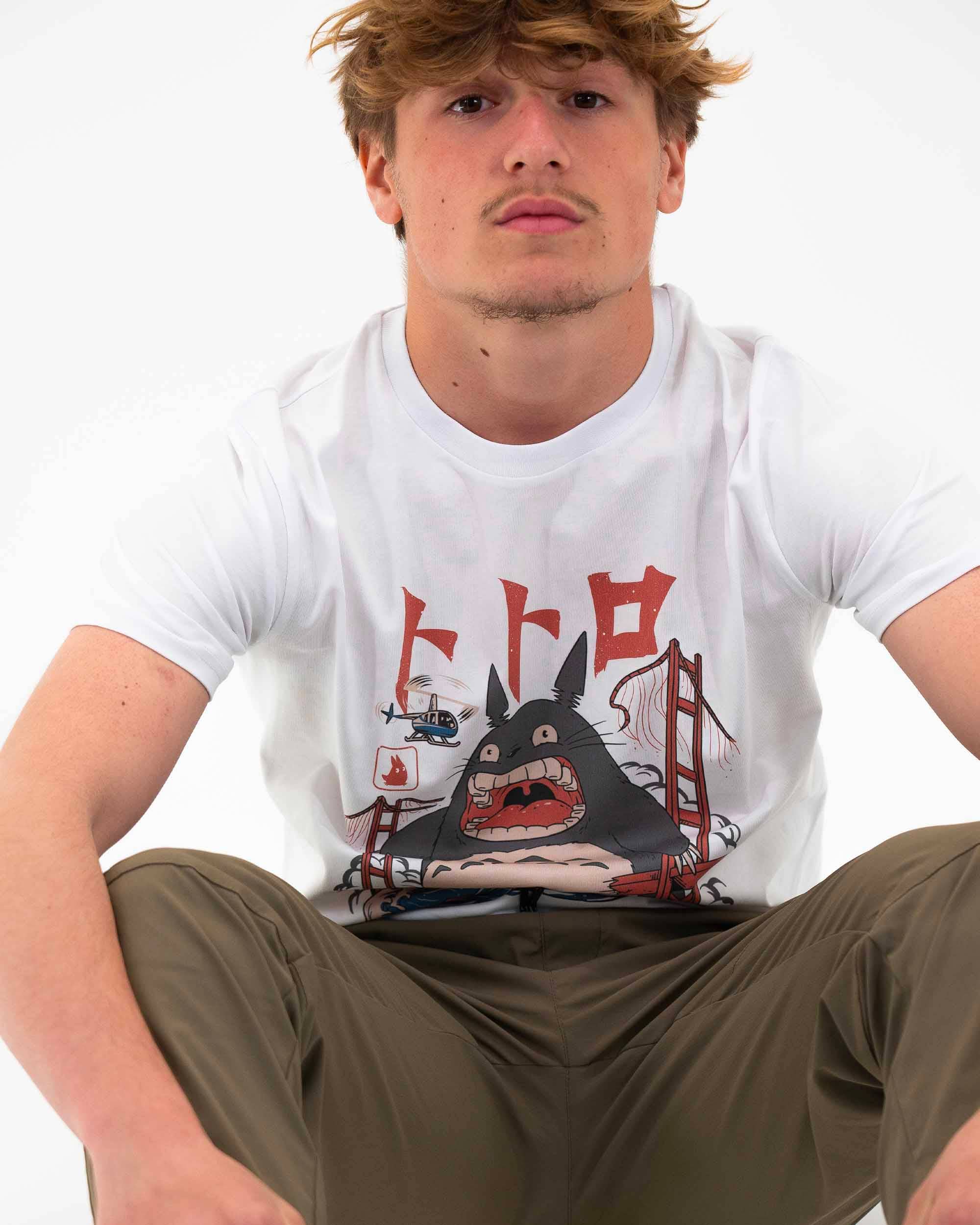 Grafitee - Wholesale Screen Printed T-Shirt - Unisex - Totoro Attack T-shirt - Totoro movie graphic tee shirt8