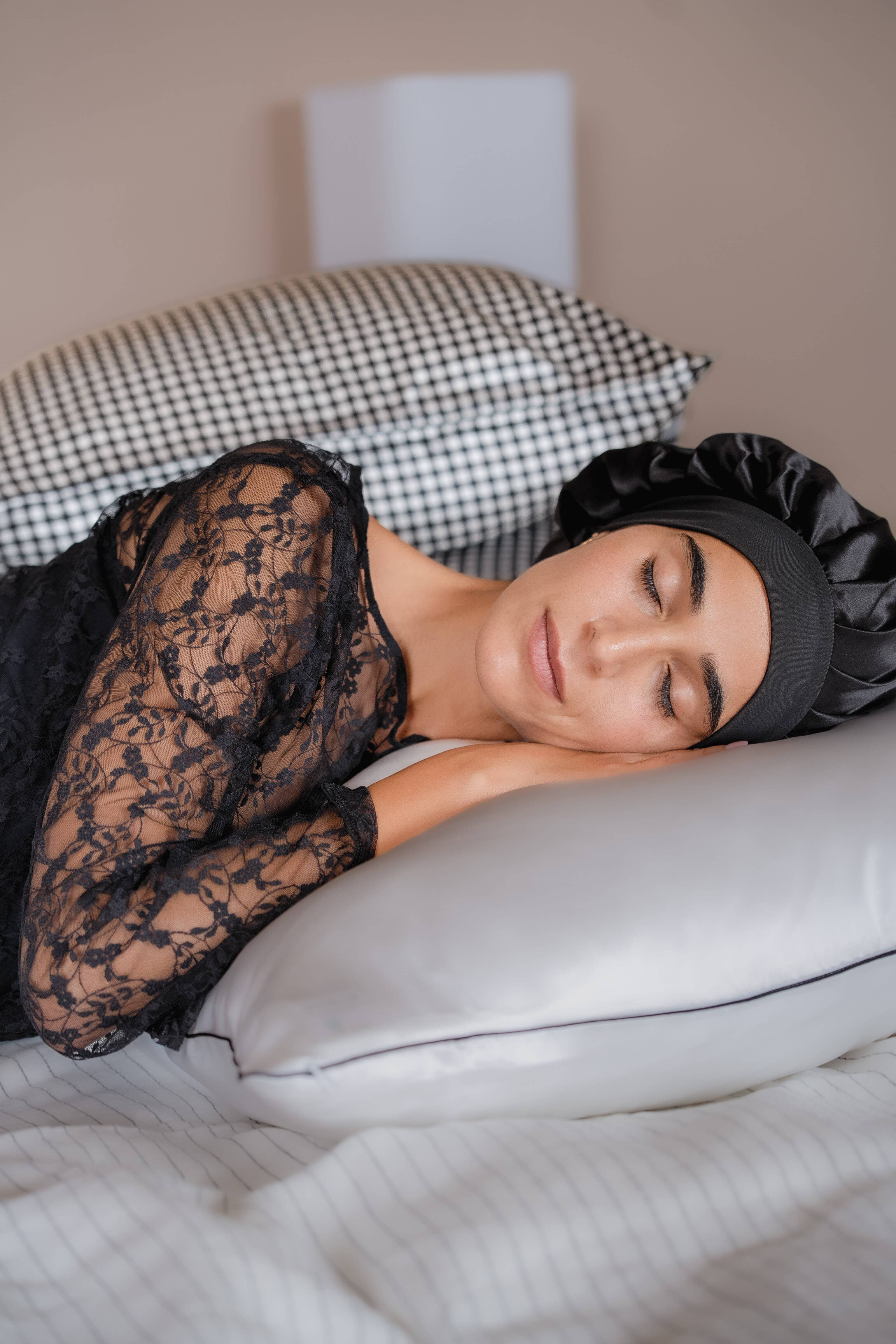 Emily's Pillow - Wholesale Sleep Cap / Bonnet - Women's - Pure Silk Night Cap10