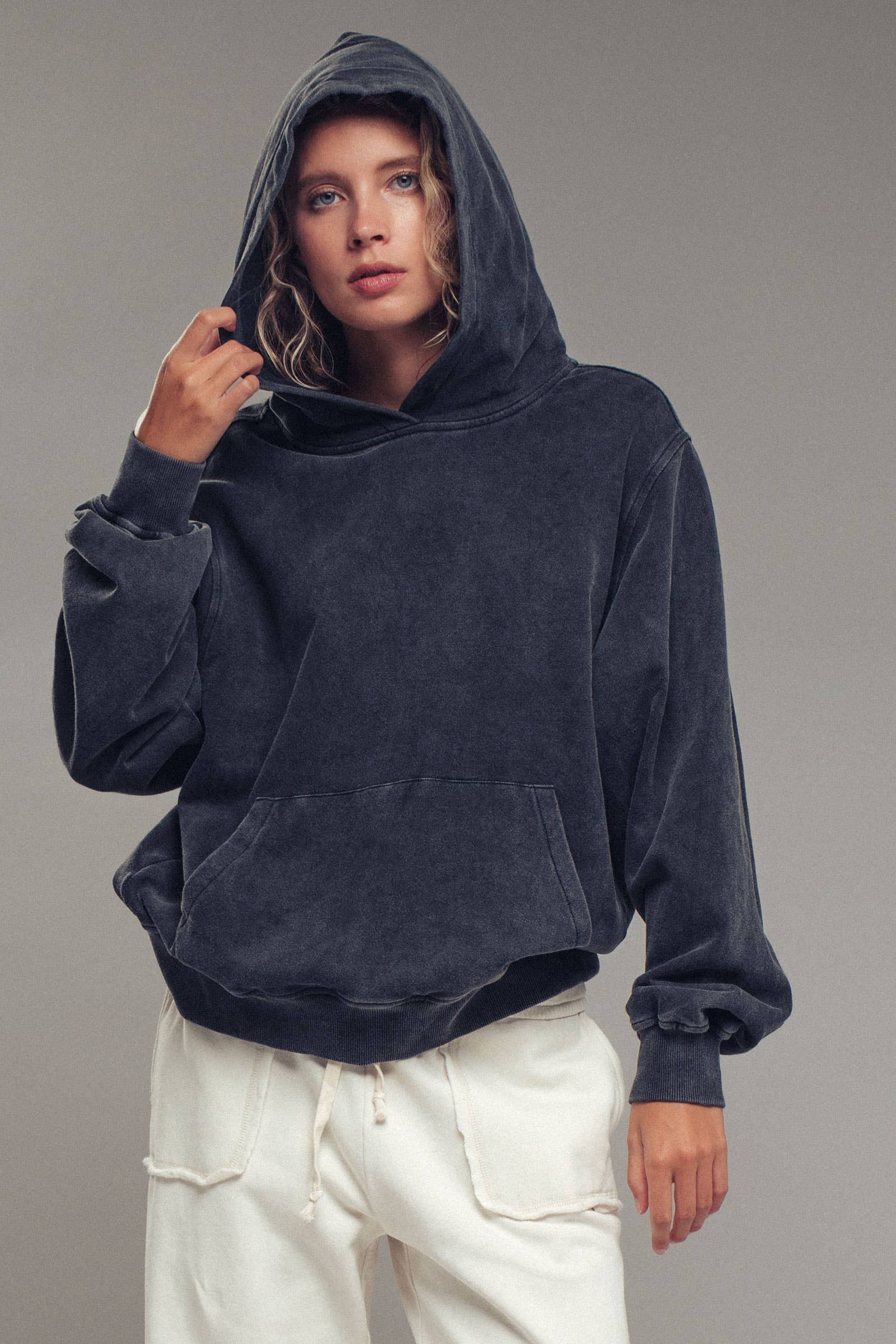 Urban Daizy - Wholesale Hoodie - Women's - Vintage Wash Oversized Brushed Hoodie1