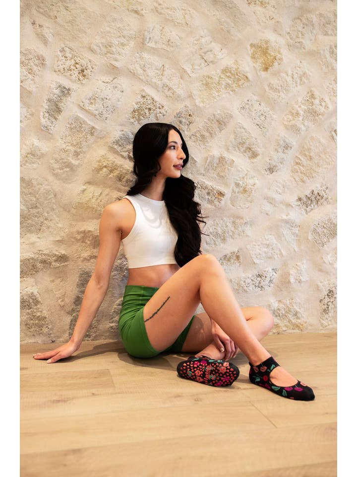 Pilates Honey - Wholesale Socks - Women's - Cherry Lips Ballet Grip Sock