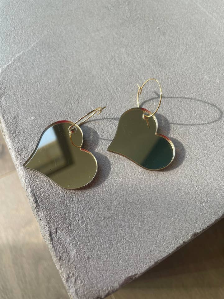 Orecchini MILA per la vendita all'ingrosso da parte di ByM Mania