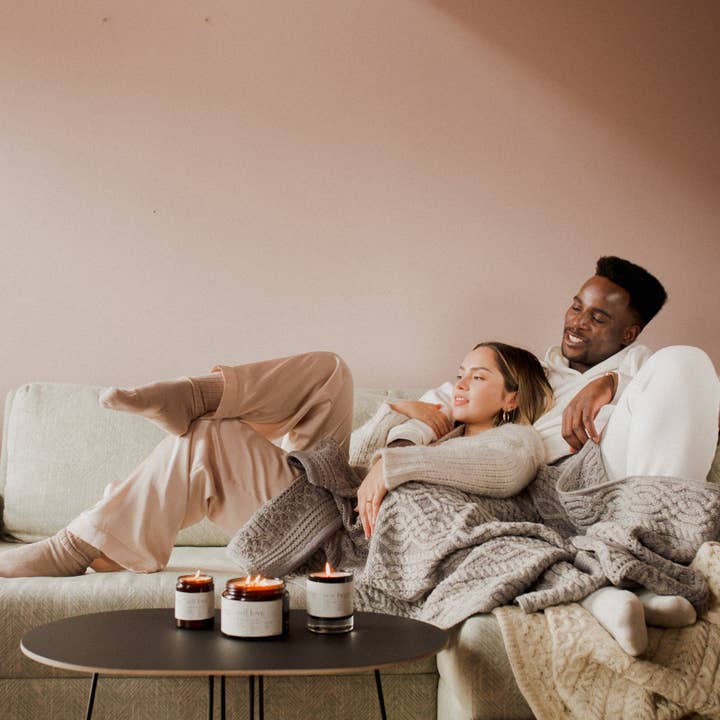 The Home Moment Candles Ltd - Wholesale Jar/Filled Candle - Fire | Honey & Sandalwood Fragranced Candle1