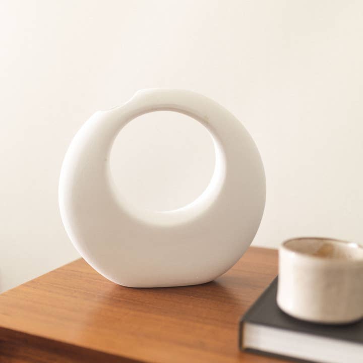 Ondas e Planaltos Lda - Wholesale Decorative Tabletop Object - Tóquio Ceramic Decorative Tabletop Object