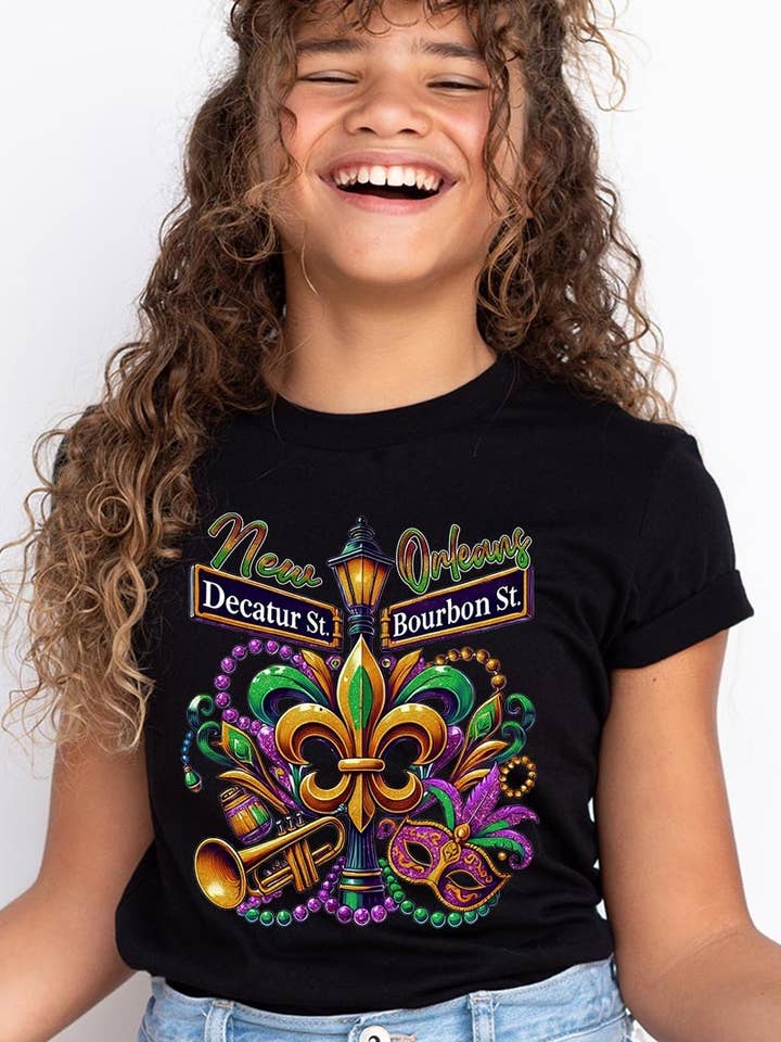 Mardi Gras Carnaval Straten Kinderen Grafisch T-shirt voor wholesale door Pink Irene Wholesale