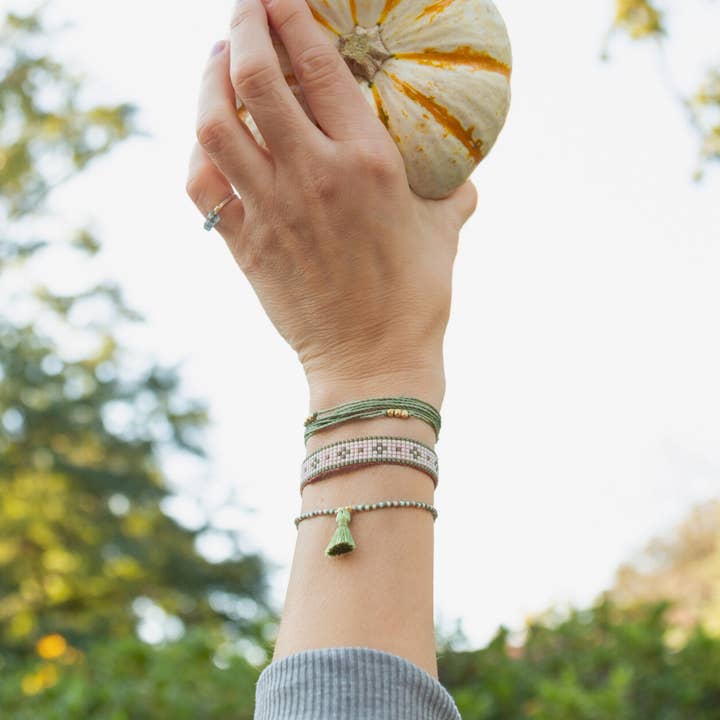 Pulseira de contas de tecido coral e verde-oliva por atacado de Nica Life