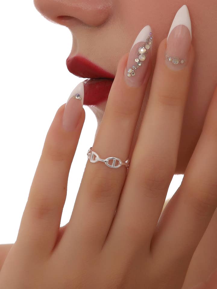 Bague ajustable en argent sterling 925 design chaîne minimaliste pour la vente par AVENS