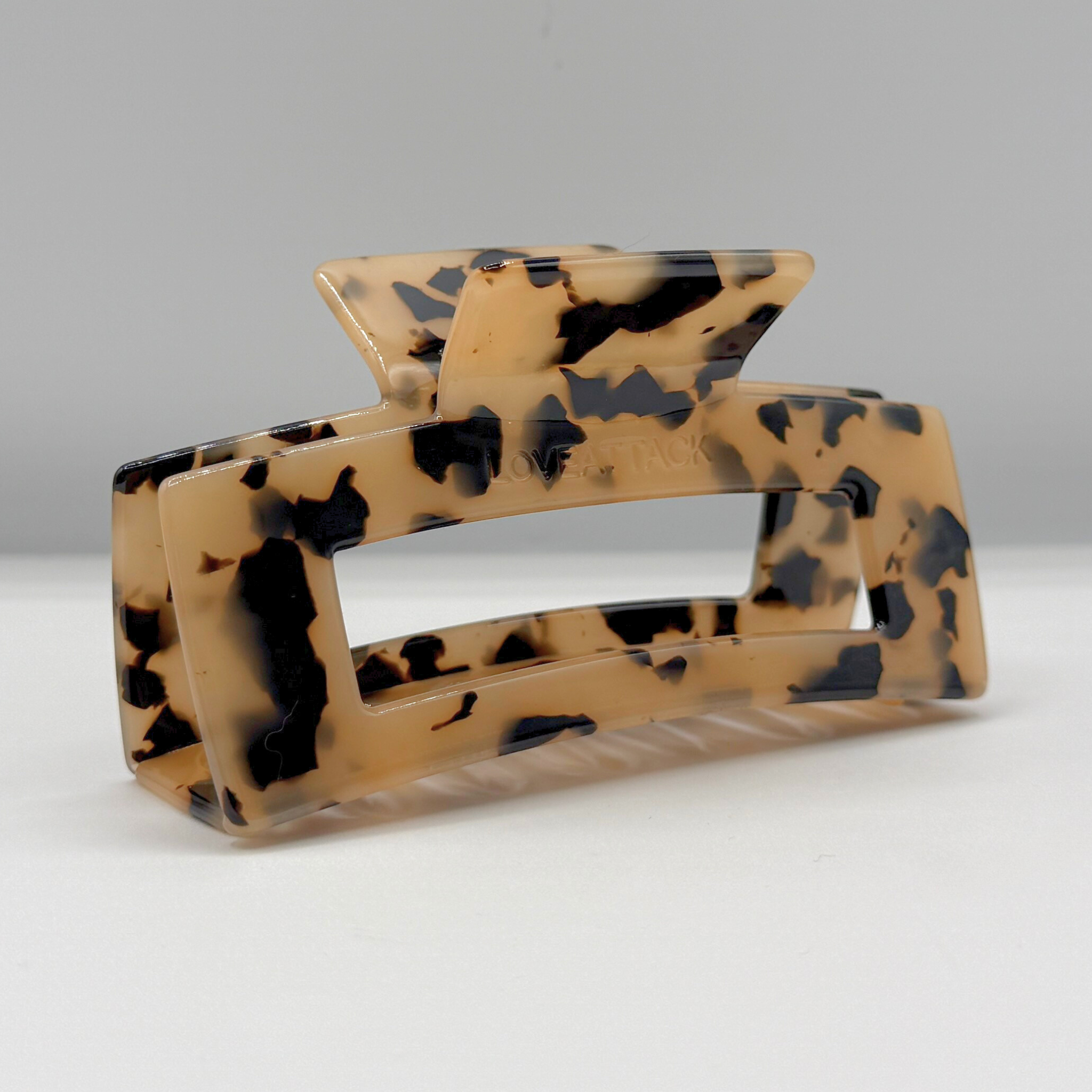 Love Attack - Wholesale Hair Clip - Women's - Aven Cellulose Acetate Hair Claw Clips49