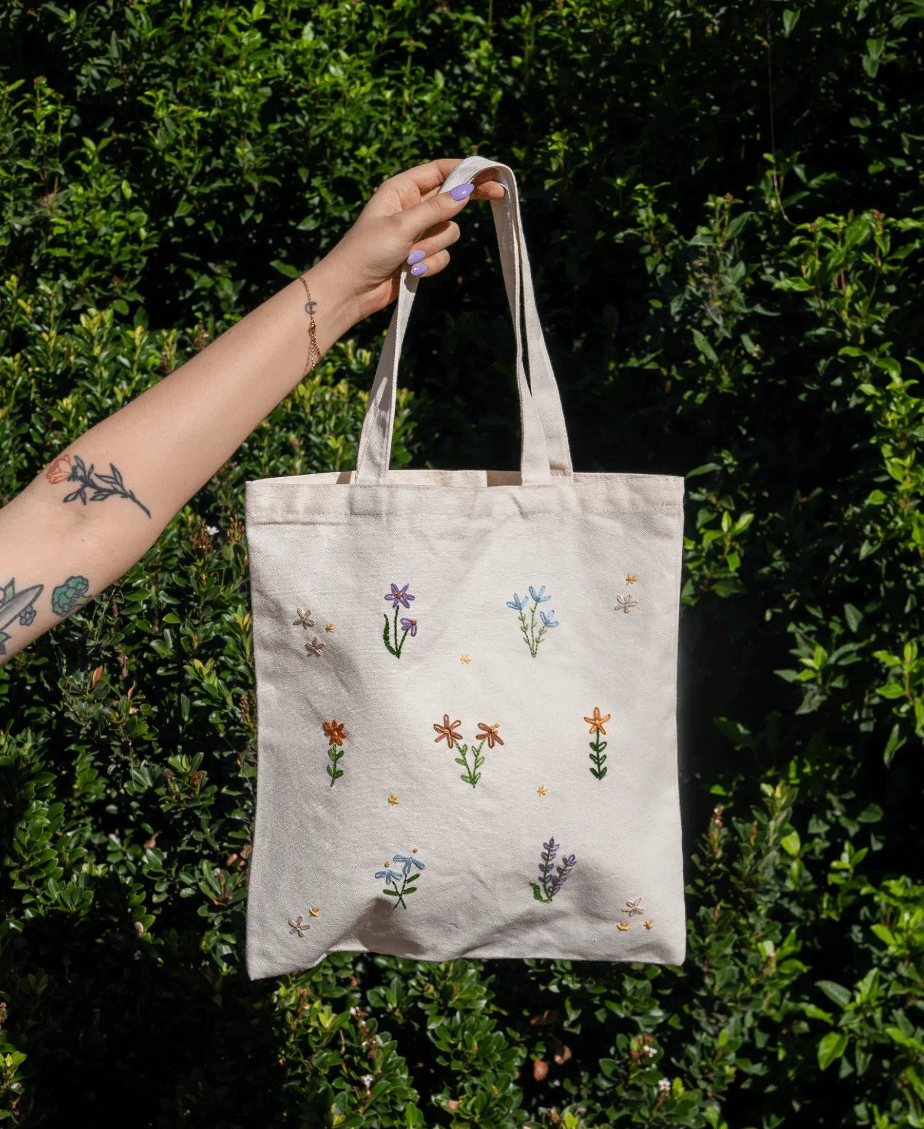 Craft Club – wholesale Tote bag – Women's – FLOWER FIELD - Embroidered Tote Bag Kit4