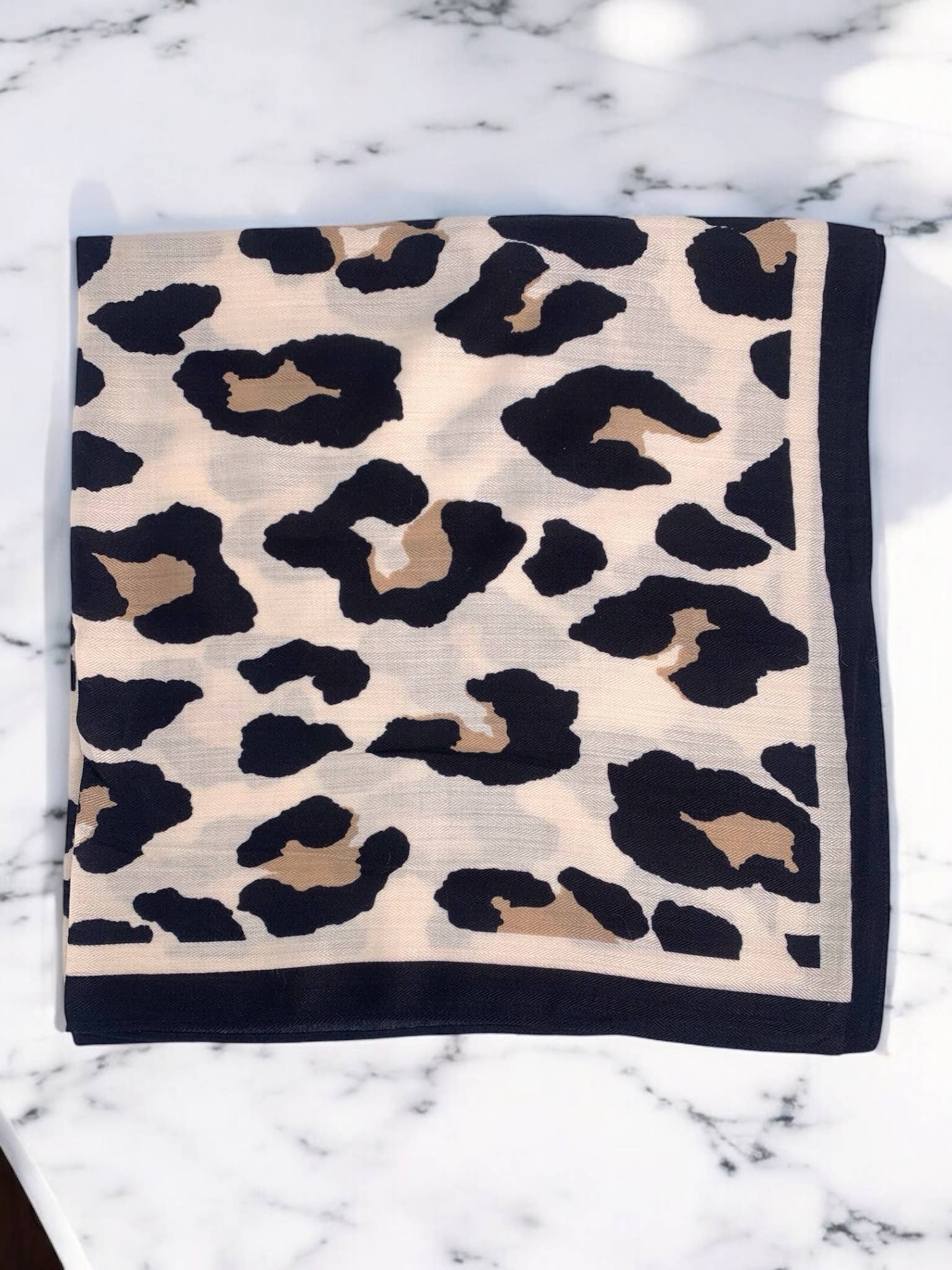 BYREN | ÉLINE L'ATELIER - Wholesale Head Scarf - Women's - Leopard square scarf FL072