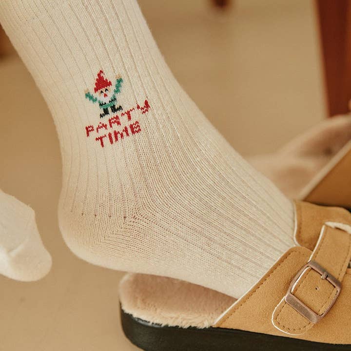 Calcetines de lana de Navidad para mujer y otras tendencias de Resultados para calcetines navidad al por mayor. Devoluciones gratuitas y condiciones de pago a 60 días en Faire en Faire.