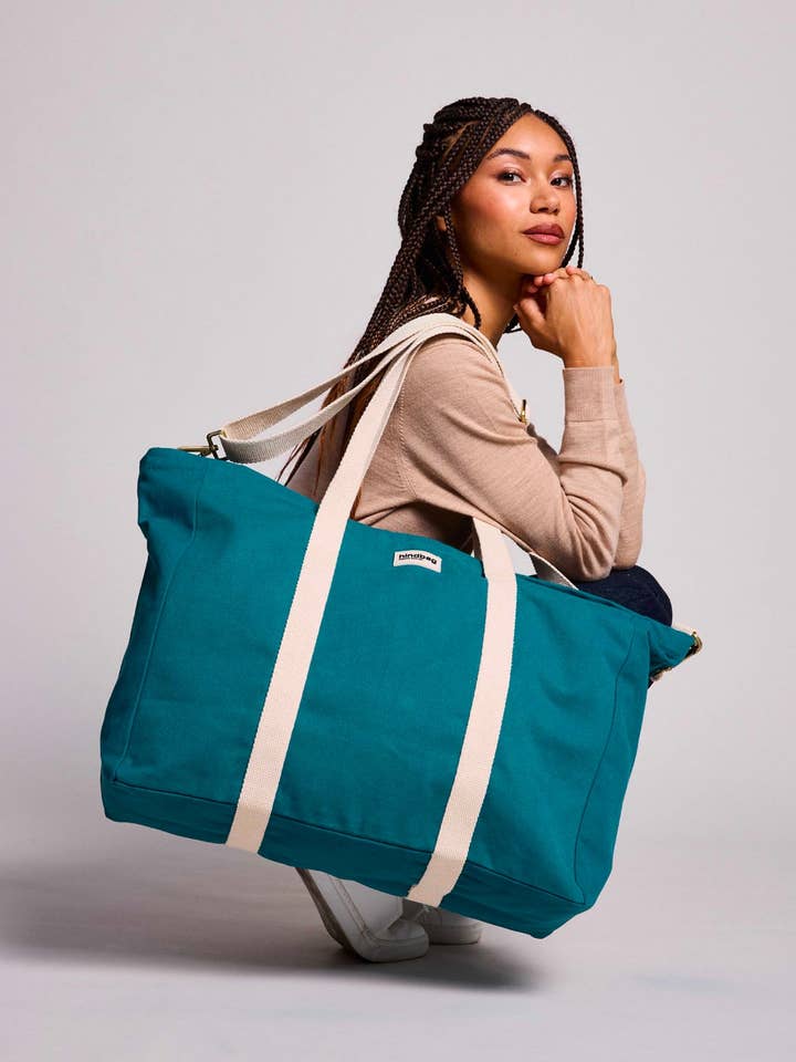 Jean Peacock Blue weekend bag for wholesale by Hindbag