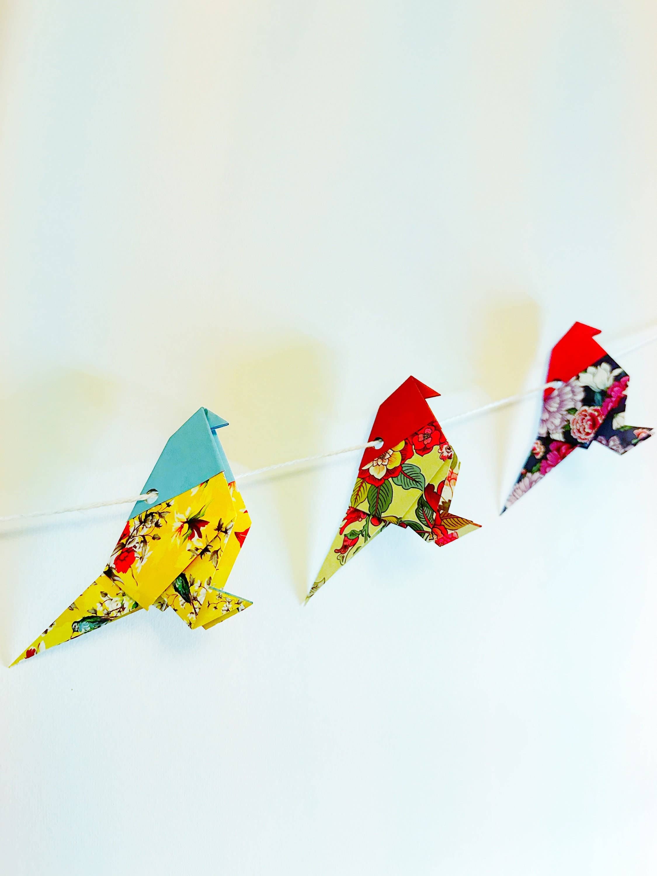 Heart of Fold - Vendita all'ingrosso Bandierine/Ghirlande - Ghirlanda origami a forma di pappagallo per camera da letto/cameretta dei bambini e decorazione per feste0