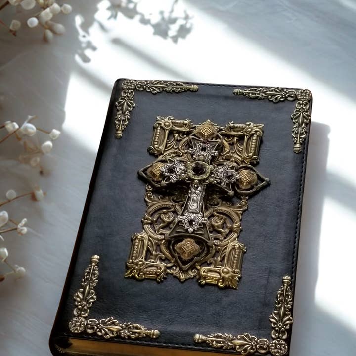 DeMartineau - Wholesale Religion - Jeweled NKJV Bible with Amethyst Crystals2