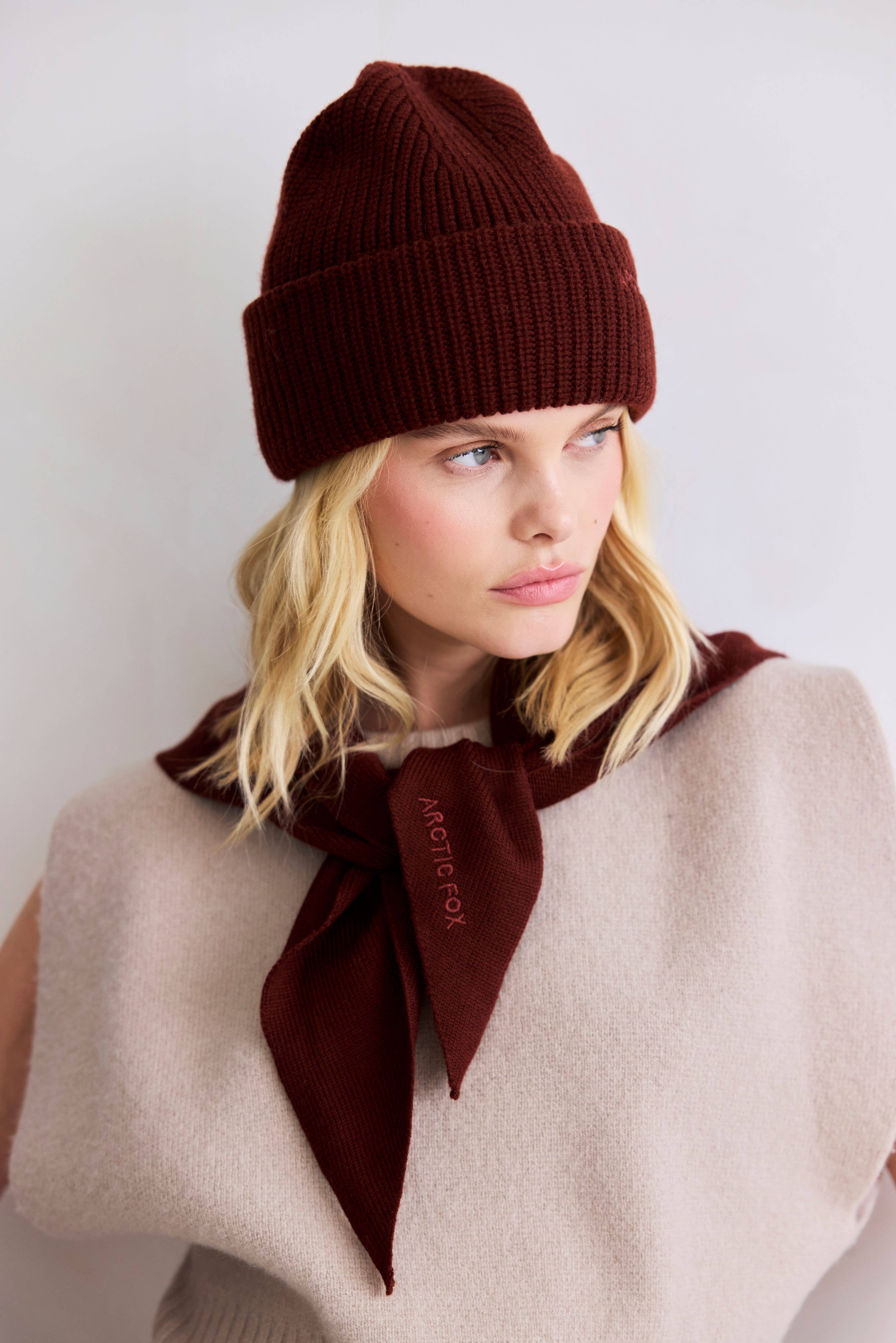 ARCTIC FOX & CO. – wholesale Scarf – Women's – Merino Wool Triangle Scarf - Dark Walnut Brown - AW250