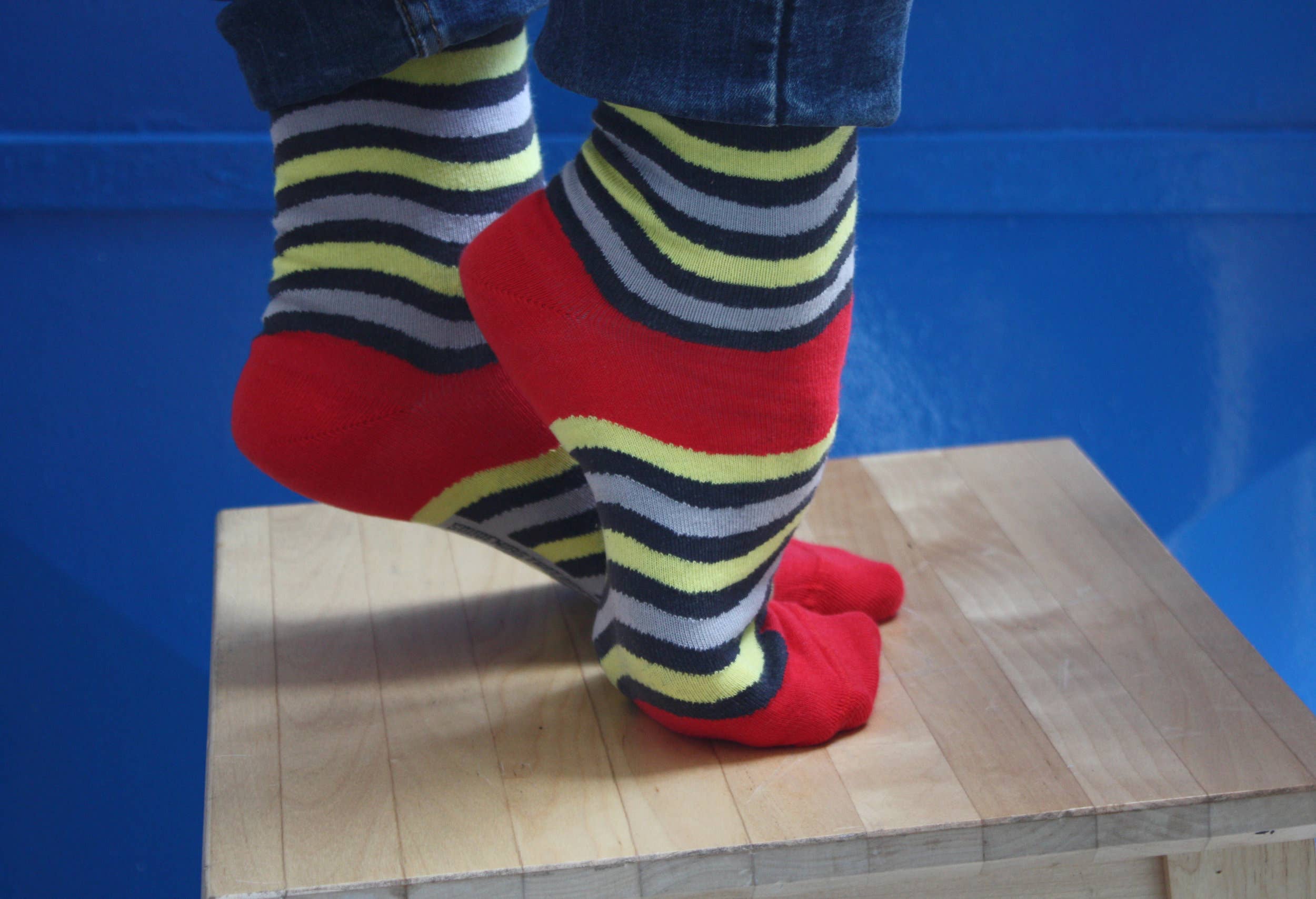 Souvenirs That Don't Suck - Wholesale Socks - Unisex - Portuguese Sidewalk Socks (Meias - Calçada Portuguesa)0