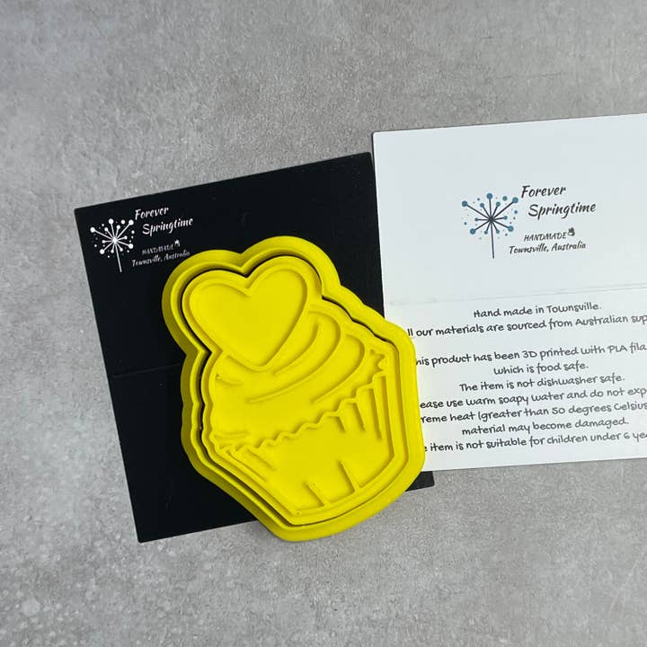 CUPCAKE-snijder en reliëfstempel voor koekjes of klei voor wholesale door Forever Springtime