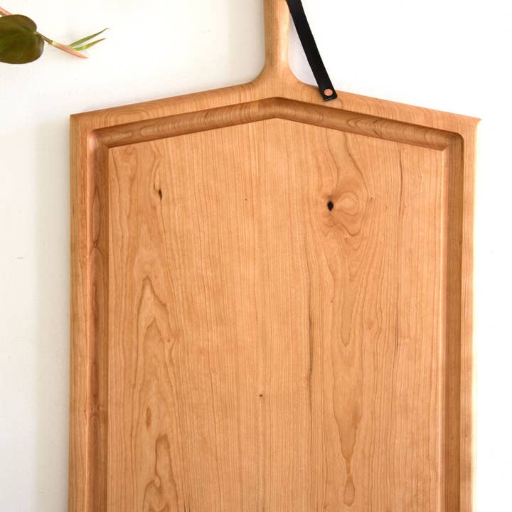 KHEM Studios - Wholesale Cutting Board - Cutting Board with Juice Groove Mega Whale Bone5