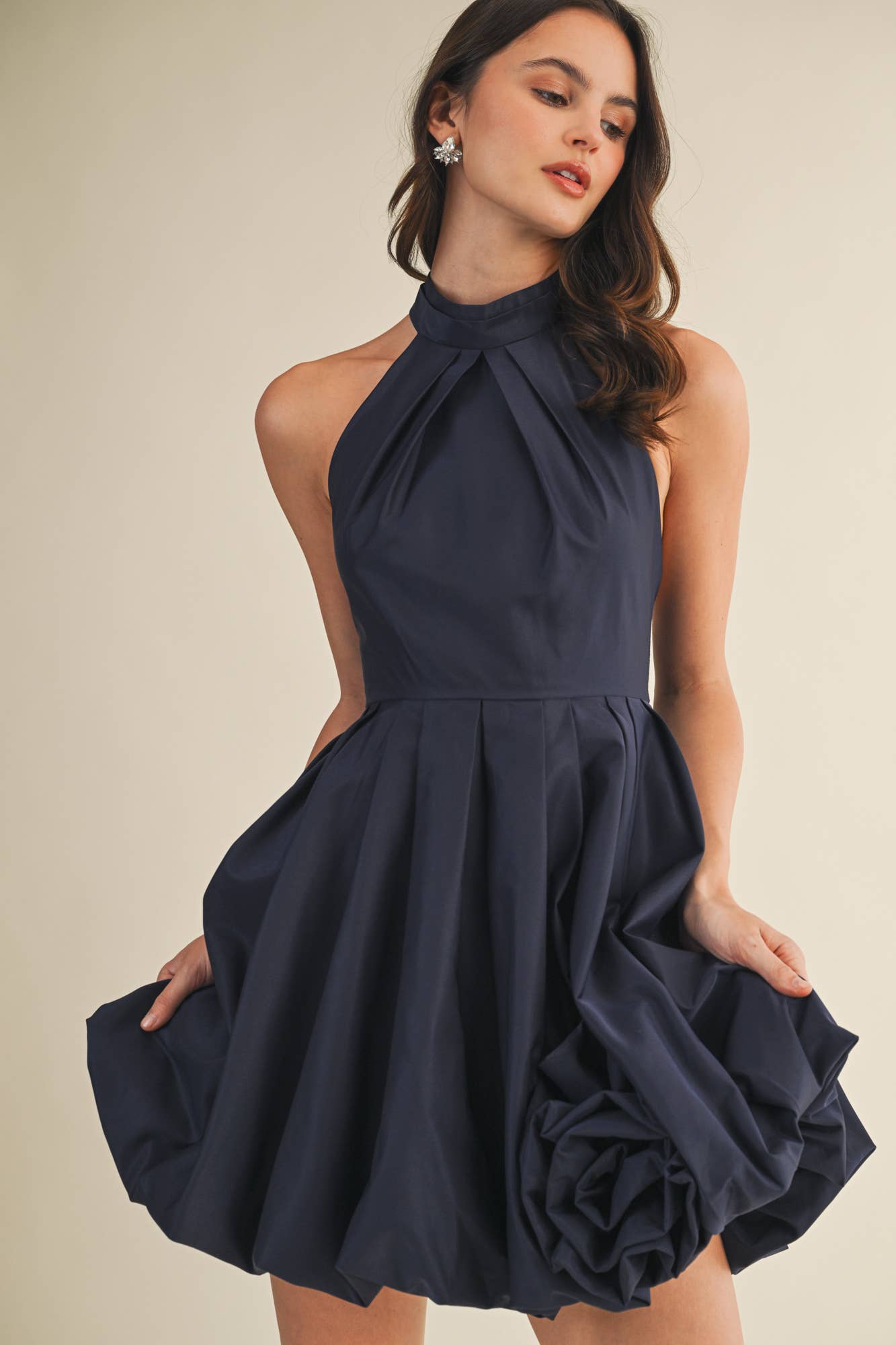 Mustard Seed - Venta al por mayor Vestido - Mujer - Vestido con cuello halter y dobladillo abullonado6