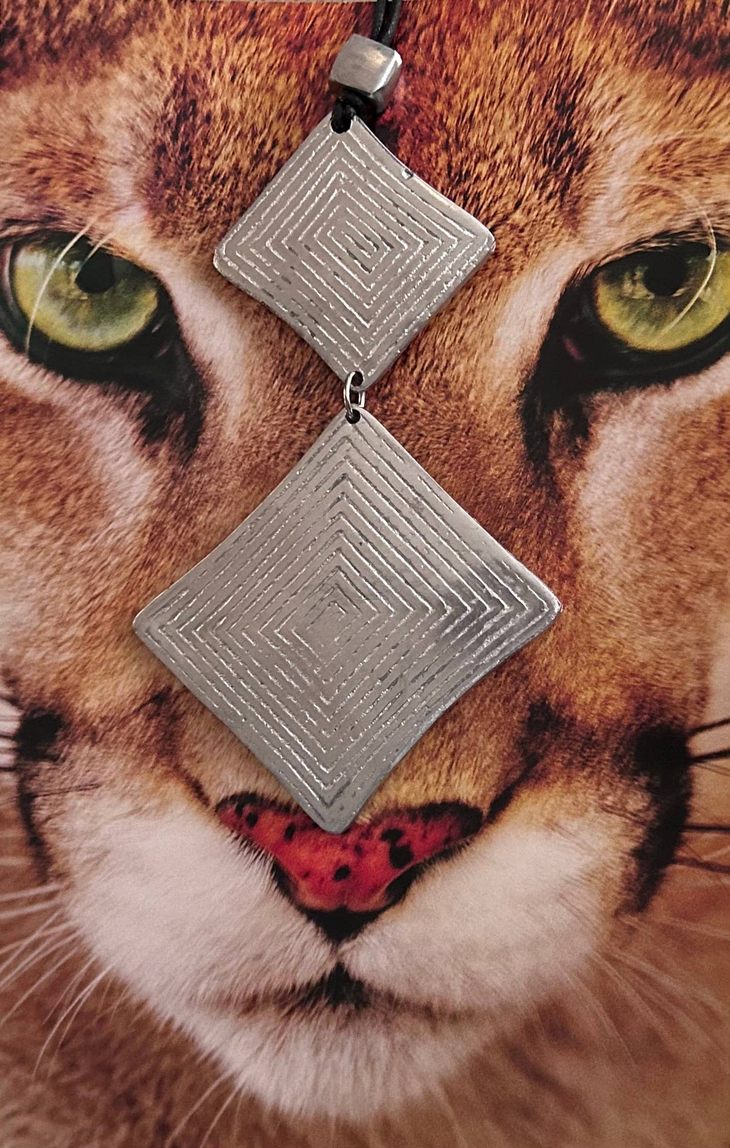 BABY JOYS - Vendita all'ingrosso Collana con ciondolo/pendaglio - Ciondolo Boho in alluminio 100% riciclato, design italiano10