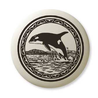 Touchstone Pottery - Vente Breloques/médailles personnalisées - Coffret cadeau pendentif en porcelaine Orca Whale0