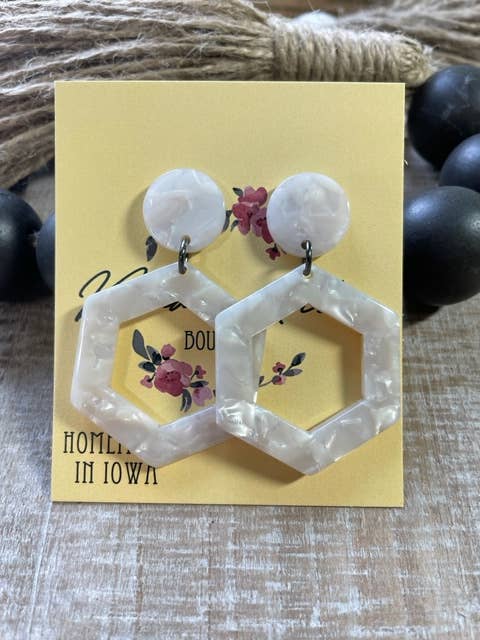 Kleine weiße Sechsecke aus Acryl für den Großhandel von Nina’s Attic