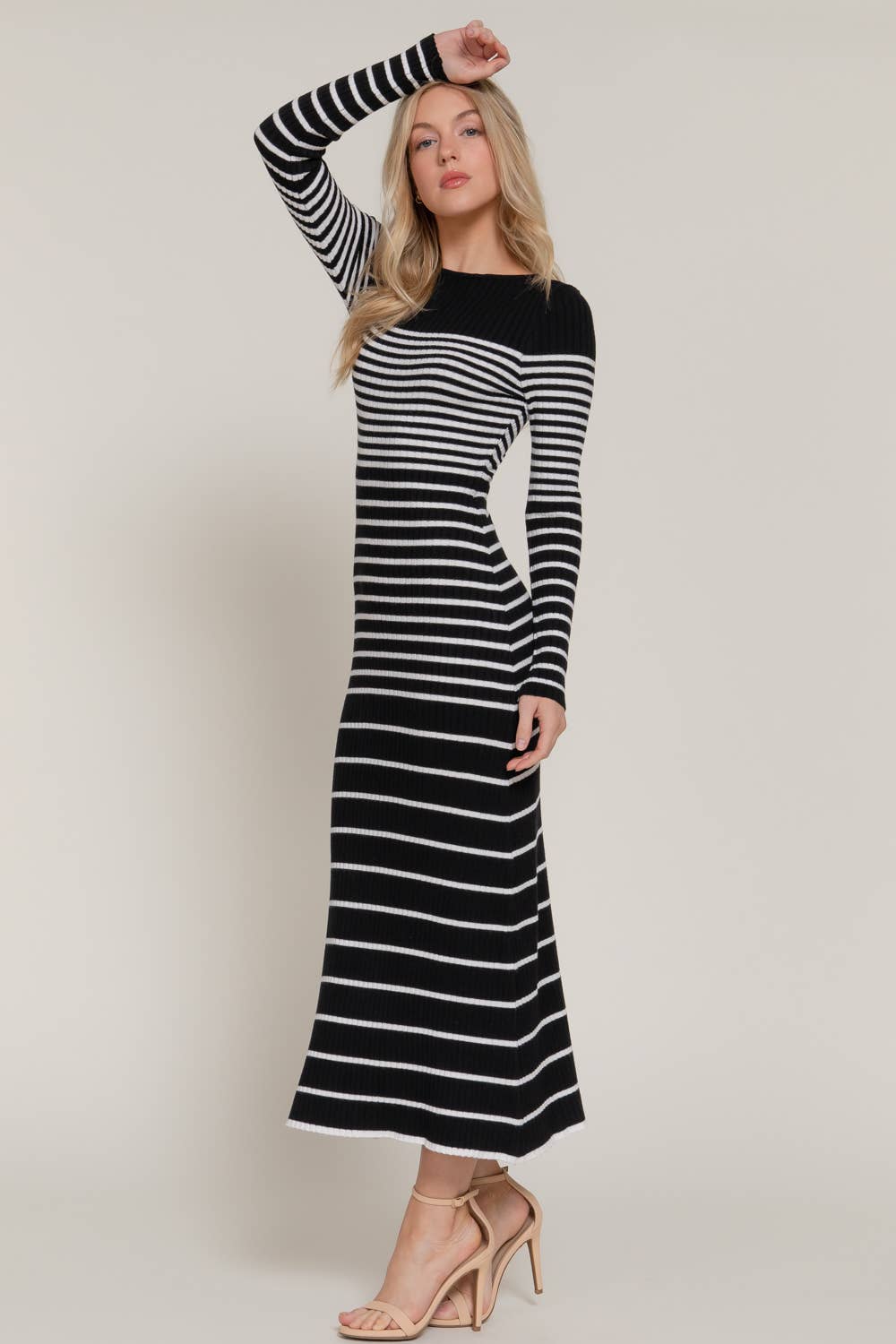 Active Basic | Active USA – Großhandel Kleid – Damen – Langarm-Kleid mit U-Boot-Ausschnitt und halblangem A-Linien-Schnitt mit Streifen.6