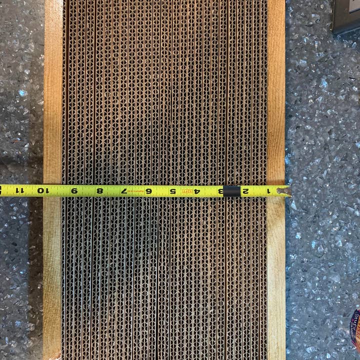 Cat Scratcher Guy - Venta al por mayor Rascador - Gatos - Rascador ancho de madera para gatos hecho a mano