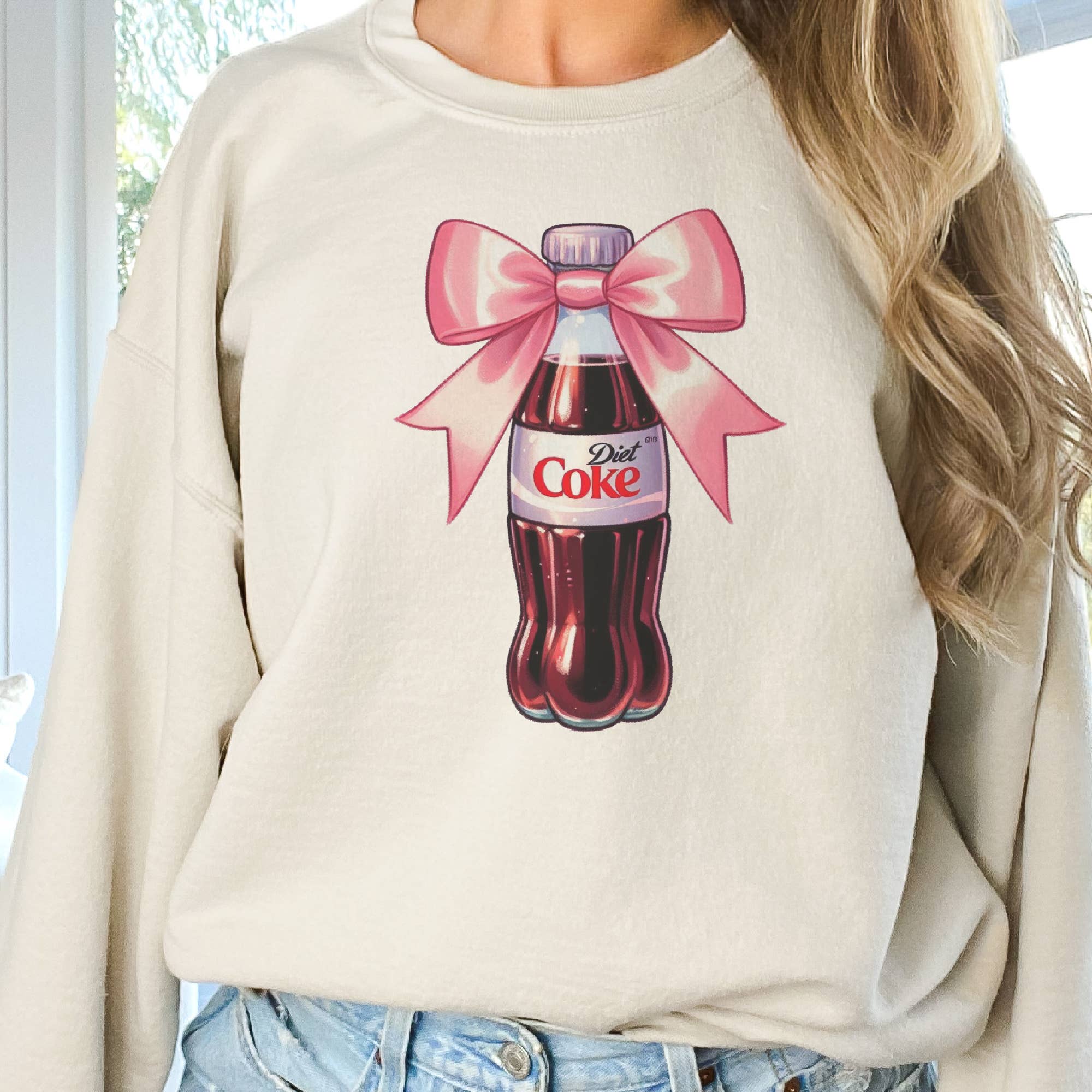 Par.tees by Party On! - Vente Sweat-shirt à imprimés – femme - Sweat-shirt graphique avec bouteille de soda et canette de boisson Diet Coke nœud rose3